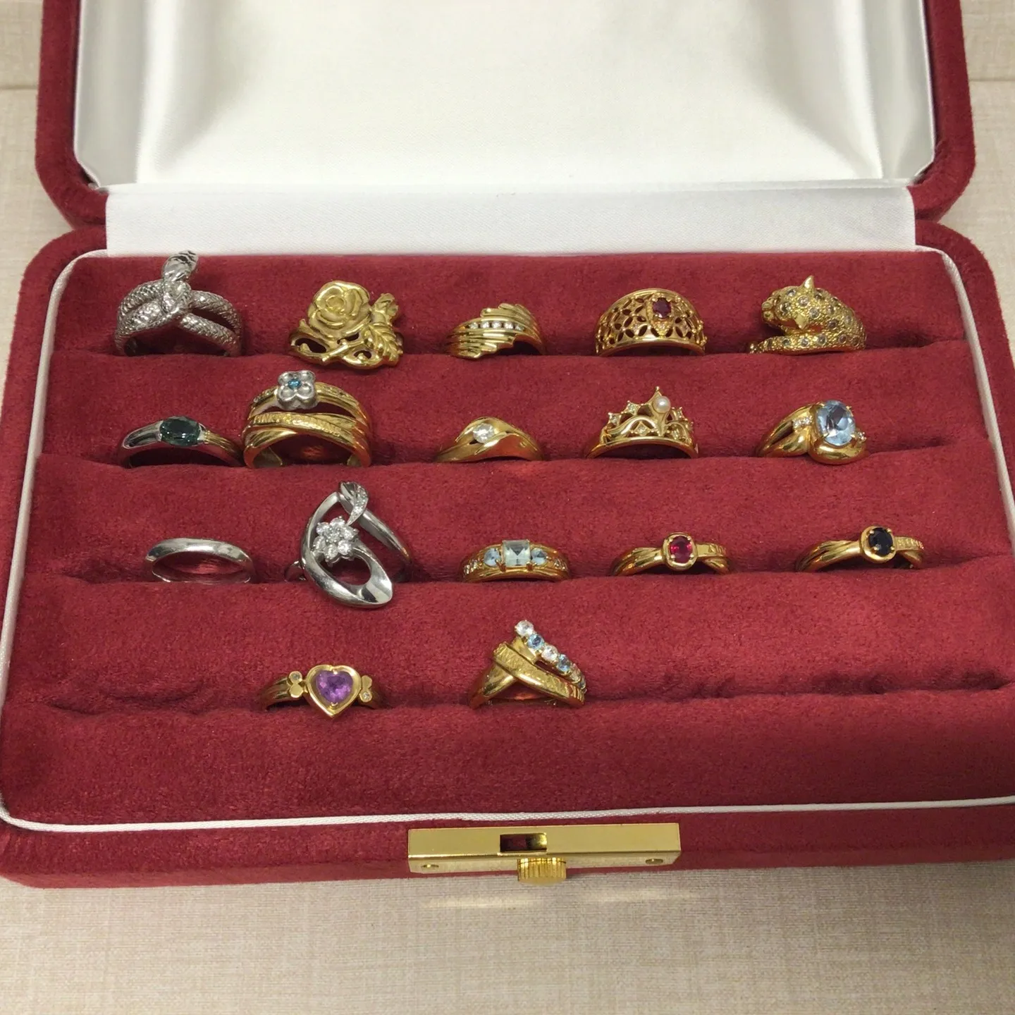 名古屋で指輪、宝石買取なら当店で！！。