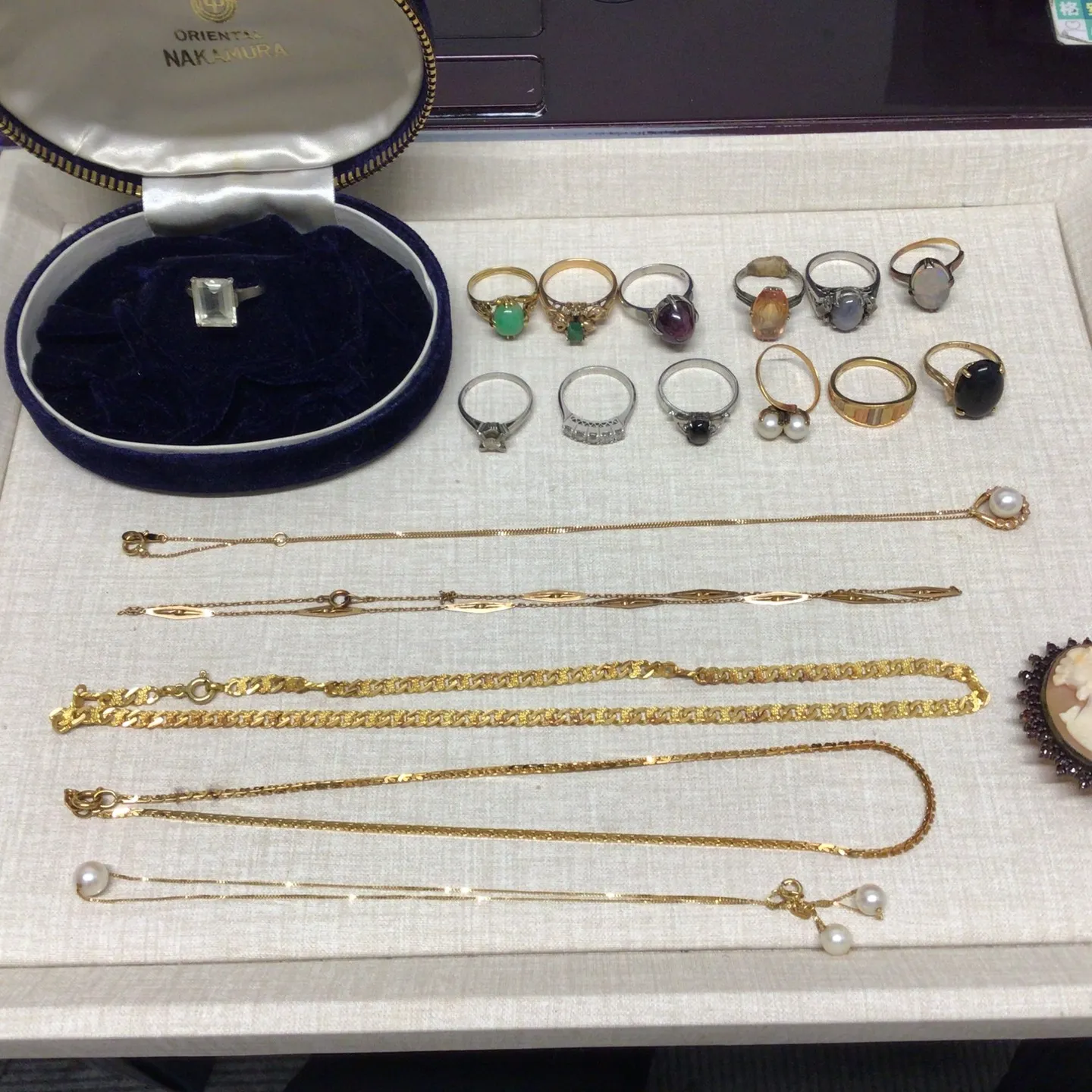 名古屋で指輪、宝石買取なら当店で!!。