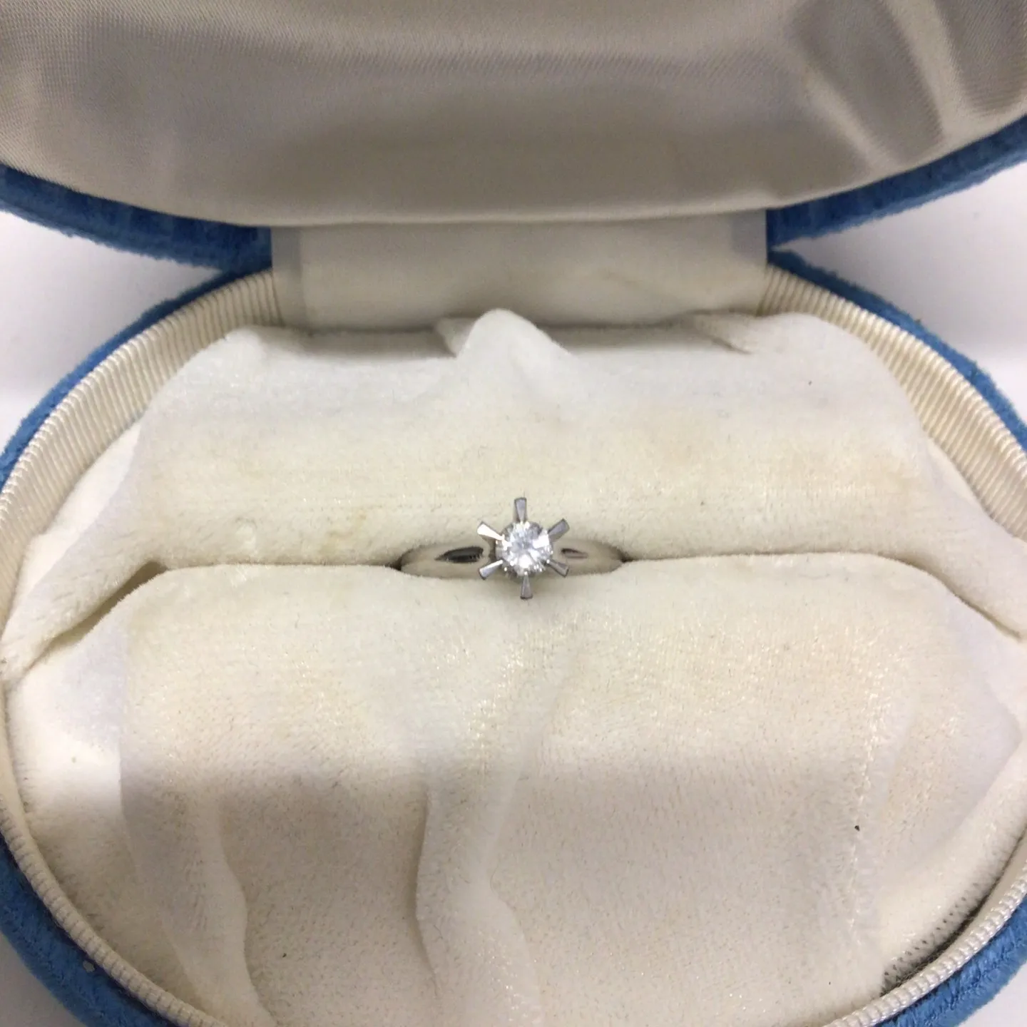 名古屋で指輪、宝石買取なら当店で！！。