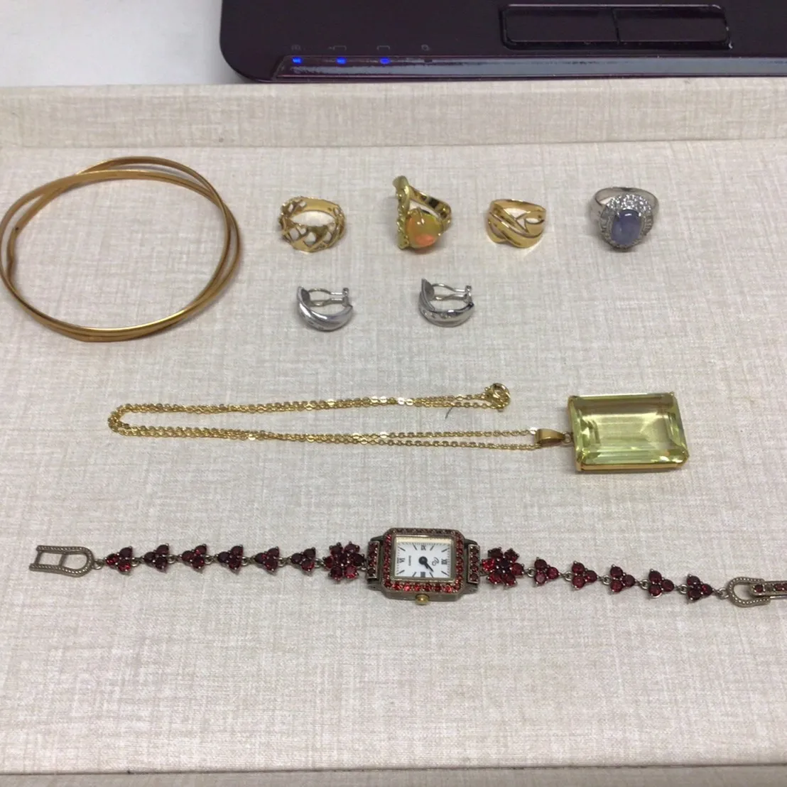 名古屋で指輪、宝石買取なら当店で!!。